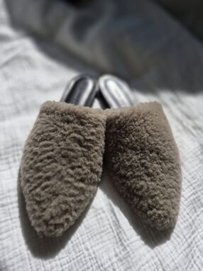 Jenni Kayne Shearling Mules in Taupe, EU Size 37/US Size 7, GUC